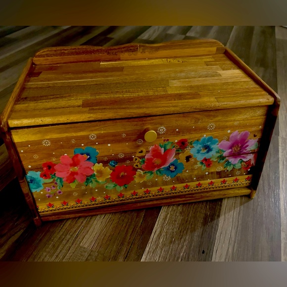 Pioneer Woman Bread Box - Picture 1 of 1
